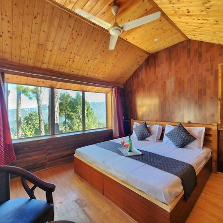 Pine Valley Resort Kasauli Buitenkant foto